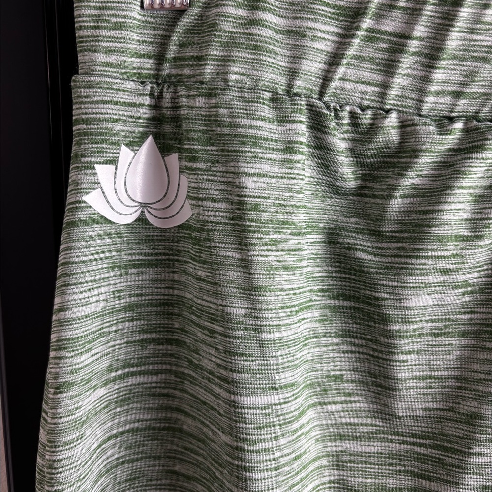 Snoga Athletics heather green midi skirt with leggings modest athletic wear - Picture 2 of 6
